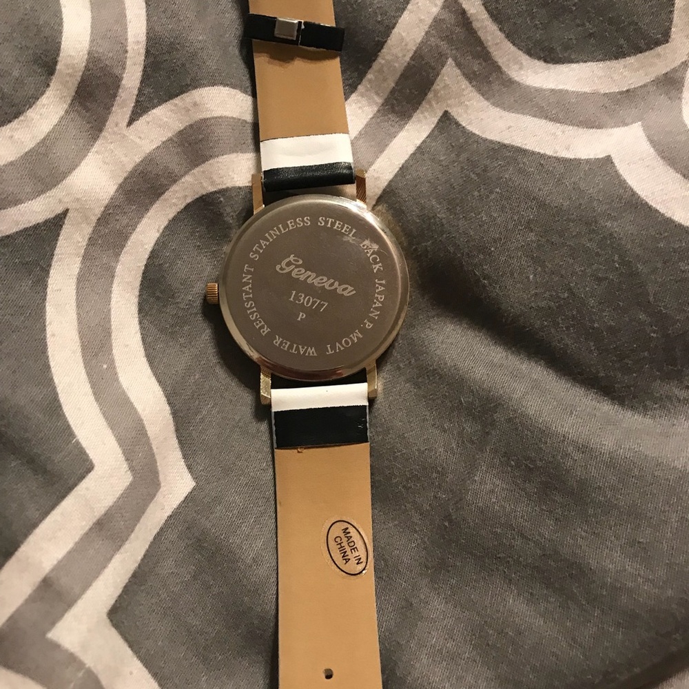 Watch - Picture 4 of 4